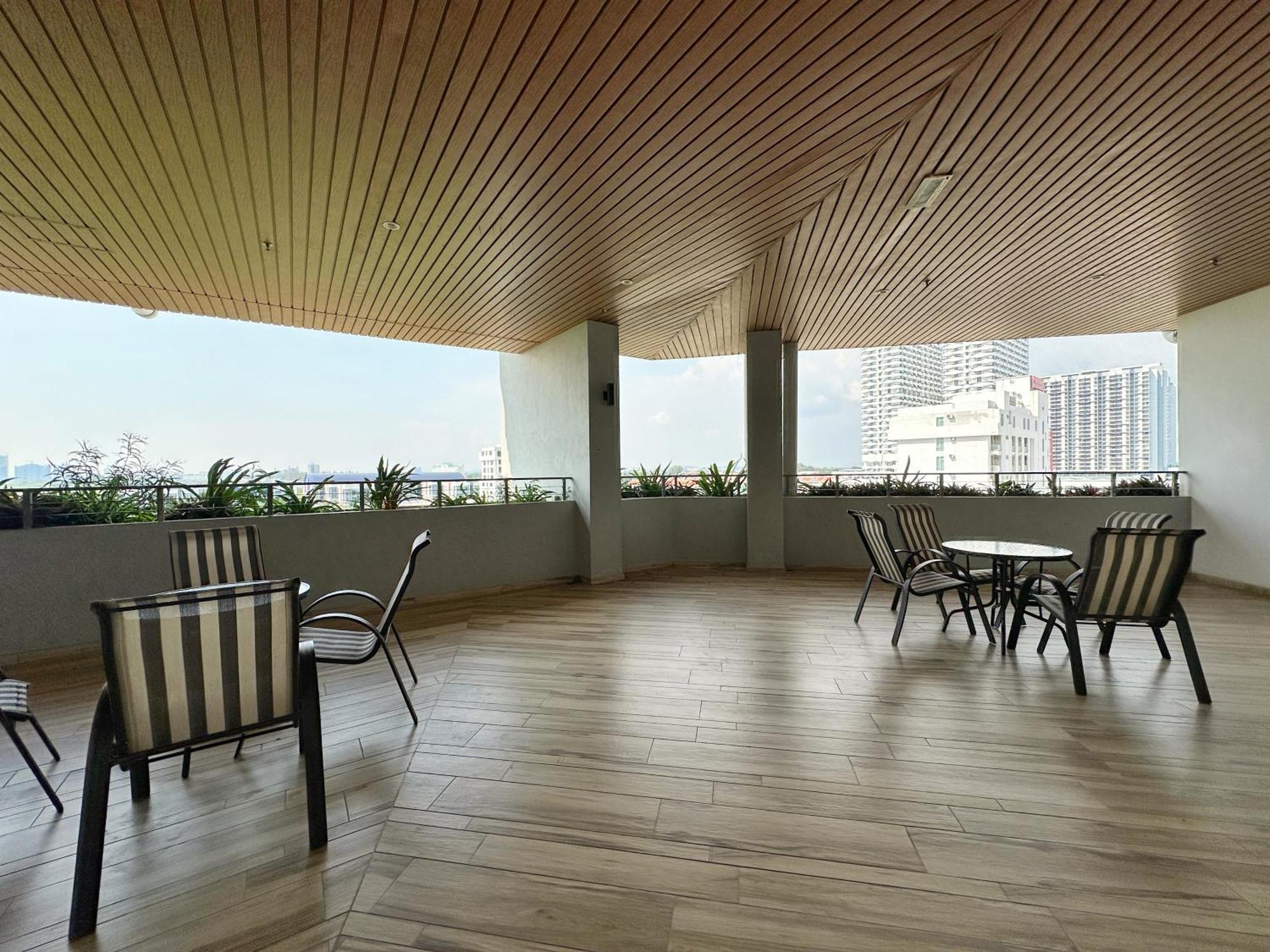 Jzstay - Atlantis Residences - 1br & 2br Apartment